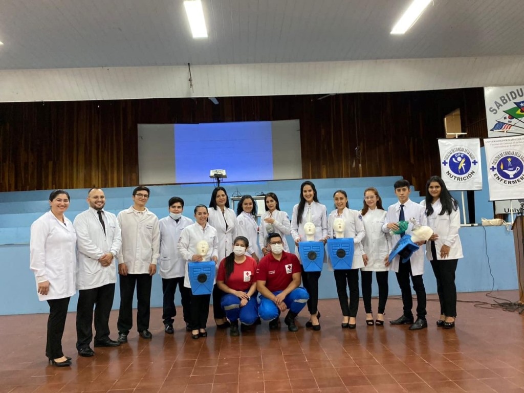 Facultad de Ciencias de la Salud taller de primeros auxilios y RCP básico